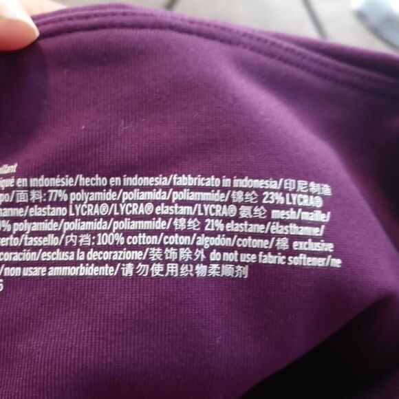 Victoria's Secret Sport Purple Mid Rise Leggings with Mesh Cutouts - Picture 8 of 8